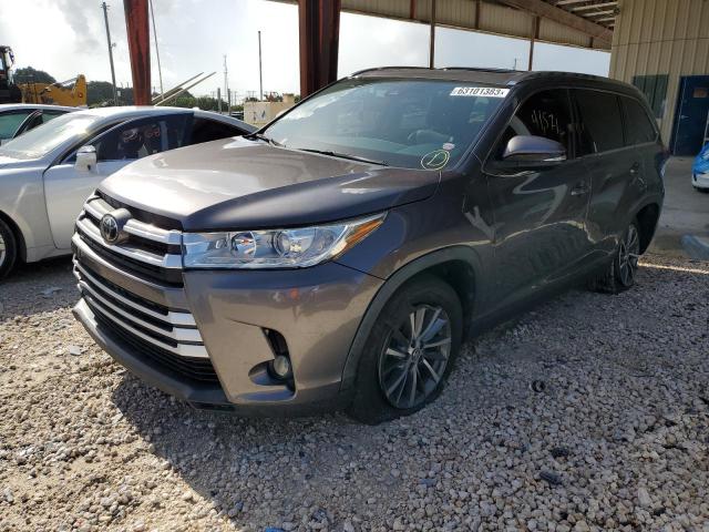 5TDKZRFH5KS355472 - 2019 TOYOTA HIGHLANDER SE GRAY photo 1