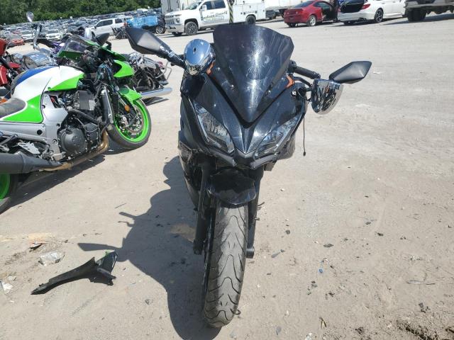 JKAEXEJ10KDA03463 - 2019 KAWASAKI EX650 J შავი ფოტო 2