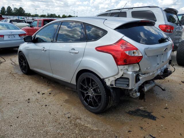 1FAHP3N26CL347481 - 2012 FORD FOCUS TITANIUM SILVER photo 2