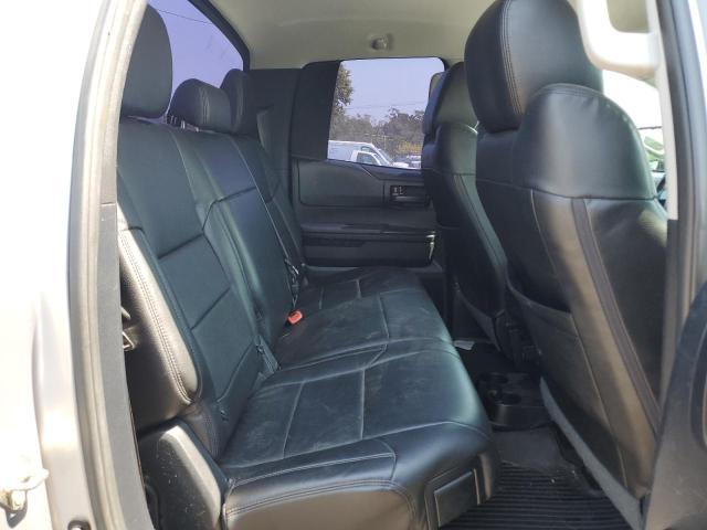 5TFUM5F15EX056405 - 2014 TOYOTA TUNDRA DOUBLE CAB SR/SR5 SILVER photo 10