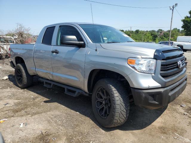 5TFUM5F15EX056405 - 2014 TOYOTA TUNDRA DOUBLE CAB SR/SR5 SILVER photo 4