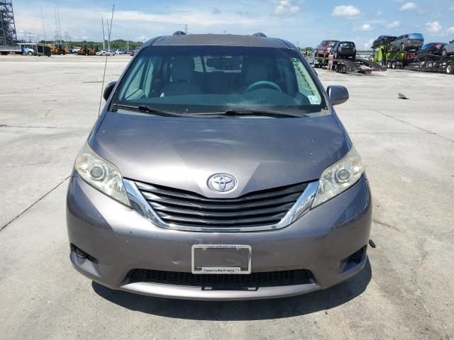 5TDKK3DC3BS018792 - 2011 TOYOTA SIENNA LE GRAY photo 5