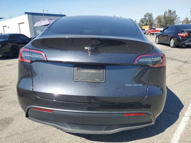 7SAYGAEE0RF078479 - 2024 TESLA MODEL Y 灰色 照片 6