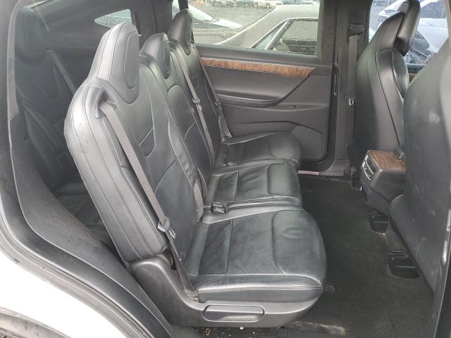 5YJXCAE28HF054052 - 2017 TESLA MODEL X SILVER photo 11