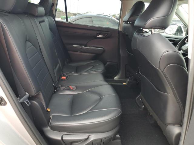 5TDGZRAH6LS513882 - 2020 TOYOTA HIGHLANDER XLE SILVER photo 10