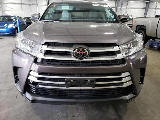 5TDBZRFH3KS966228 - 2019 TOYOTA HIGHLANDER LE GRAY photo 5