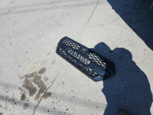 3TMAZ5CN9KM082924 - 2019 TOYOTA TACOMA DOUBLE CAB ვერცხლისფერი ფოტო 12