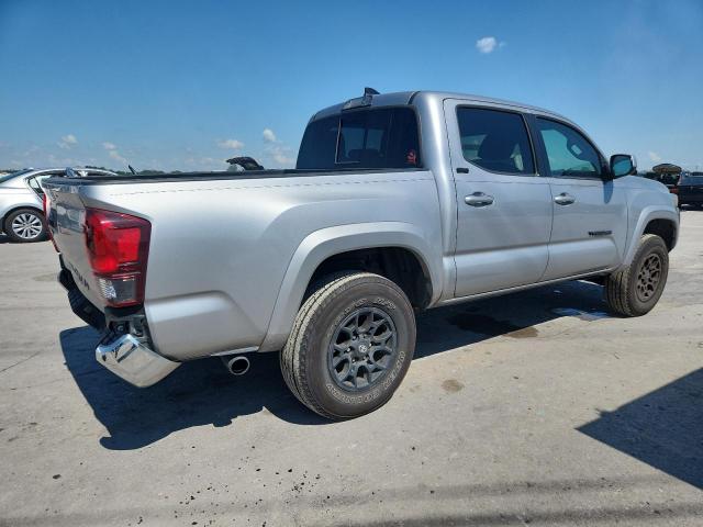 3TMAZ5CN9KM082924 - 2019 TOYOTA TACOMA DOUBLE CAB ვერცხლისფერი ფოტო 3