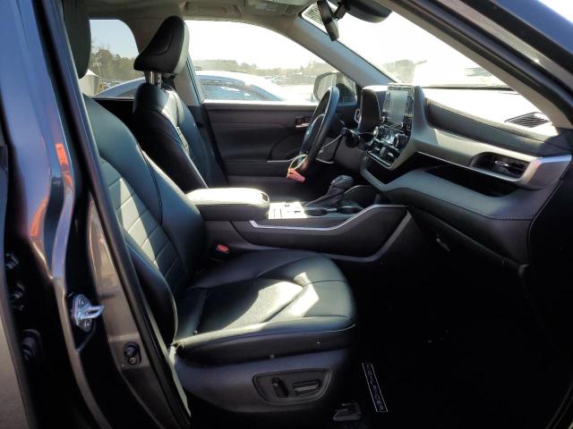 5TDGZRAH9MS081564 - 2021 TOYOTA HIGHLANDER XLE 灰色 照片 5