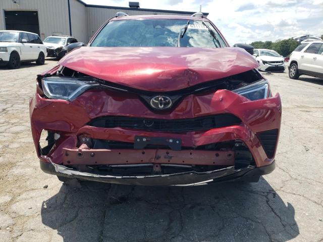 2T3BFREV0JW785035 - 2018 TOYOTA RAV4 LE წითელი ფოტო 5