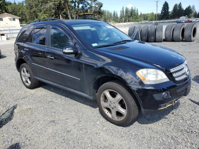 4JGBB22E38A420649 - 2008 MERCEDES-BENZ ML 320 CDI BLACK photo 4
