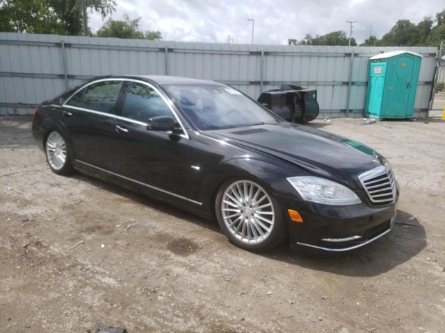 WDDNG9FB9AA277956 - 2010 MERCEDES-BENZ S 400 BLACK photo 4