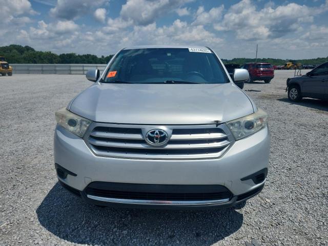 5TDZA3EH7DS036355 - 2013 TOYOTA HIGHLANDER BASE Серебристый фото 5