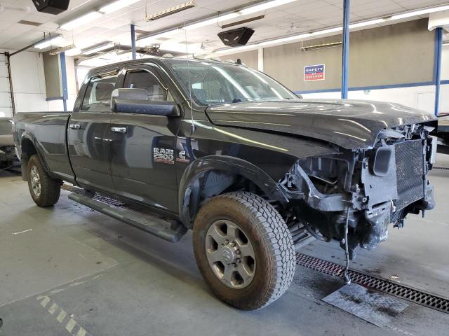 3C6UR5JL4JG346120 - 2018 RAM 2500 SLT Negro foto 4