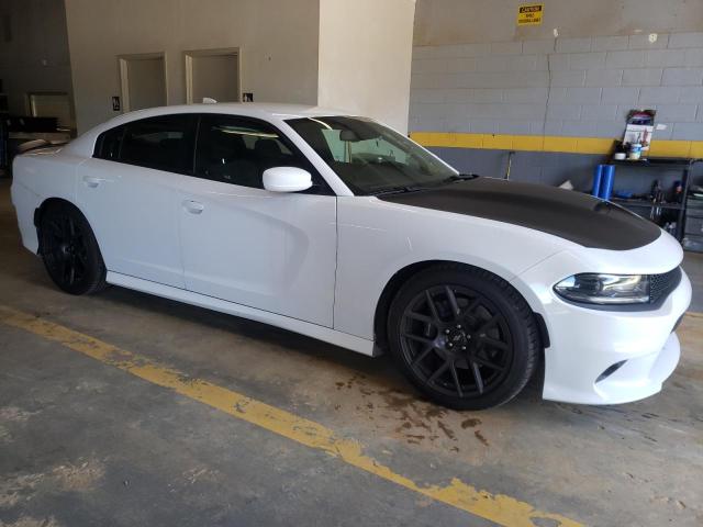 2C3CDXGJ2JH329082 - 2018 DODGE CHARGER SC R/T 392 WHITE photo 4