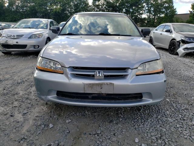 1HGCF8644YA127040 - 2000 HONDA ACCORD DX SILVER photo 5