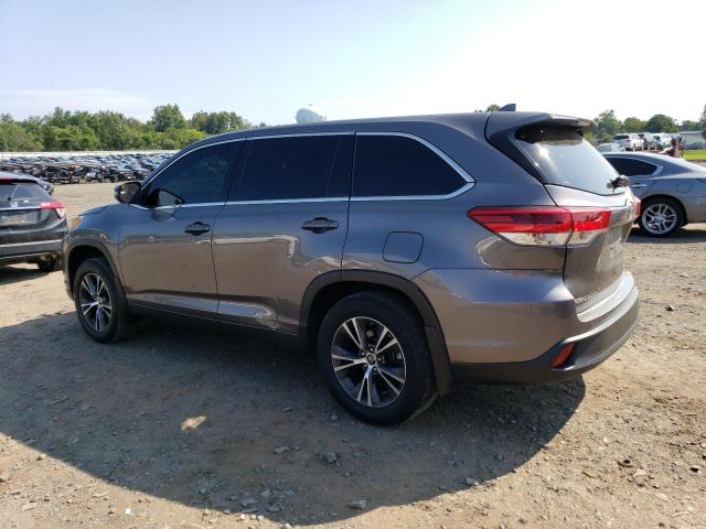 5TDBZRFH1JS907886 - 2018 TOYOTA HIGHLANDER LE GRAY photo 2