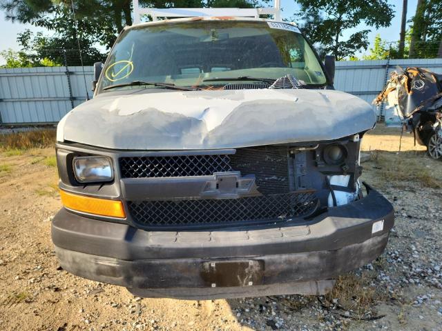 1GCUGADX3A1121045 - 2010 CHEVROLET EXPRESS G1 WHITE photo 5