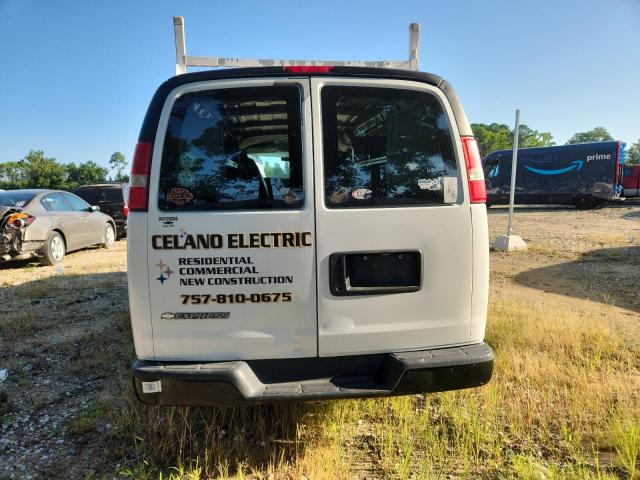 1GCUGADX3A1121045 - 2010 CHEVROLET EXPRESS G1 WHITE photo 6