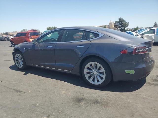 5YJSA1E25JF243778 - 2018 TESLA MODEL S 石墨色 照片 2