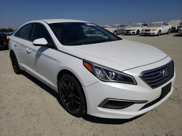 5NPE24AF2HH451777 - 2017 HYUNDAI SONATA SE WHITE photo 4