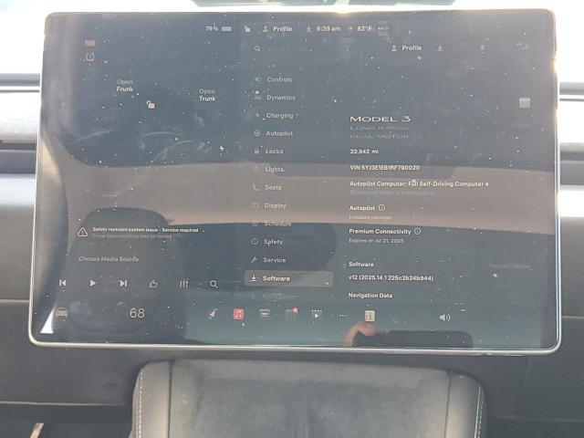 5YJ3E1EB1RF790020 - 2024 TESLA MODEL 3 Gris foto 9