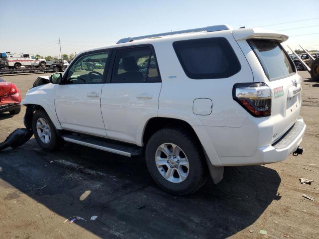 JTEBU5JR9J5501900 - 2018 TOYOTA 4RUNNER SR5/SR5 PREMIUM WHITE photo 2