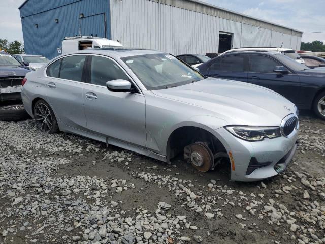 WBA5R7C51KAJ84046 - 2019 BMW 330XI SILVER photo 4