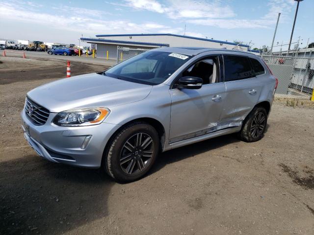 YV440MDR6H2225506 - 2017 VOLVO XC60 T5 DYNAMIC SILVER photo 1