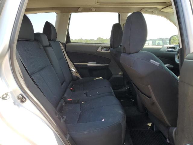 JF2SHADC1CH433541 - 2012 SUBARU FORESTER 2.5X PREMIUM SILVER photo 11