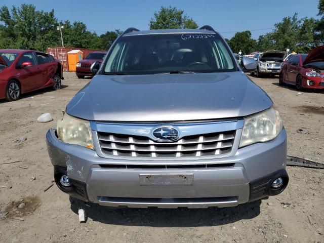 JF2SHADC1CH433541 - 2012 SUBARU FORESTER 2.5X PREMIUM SILVER photo 5