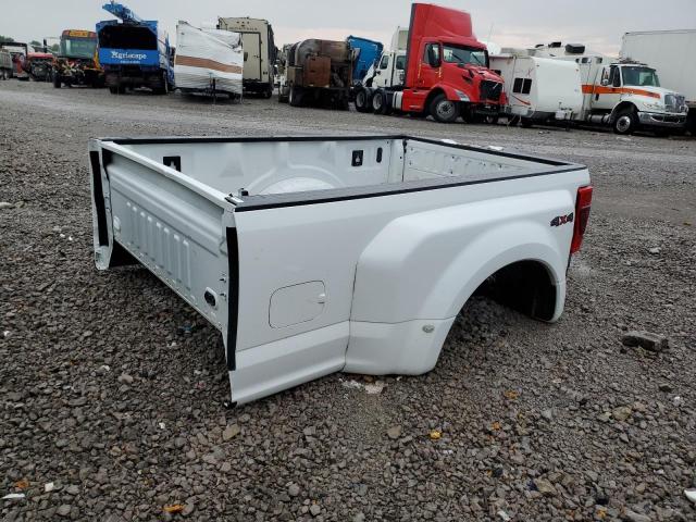 12417 - 2022 FORD TRUCKBED WHITE photo 4