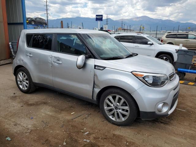 KNDJP3A50J7619640 - 2018 KIA SOUL + SILVER photo 4