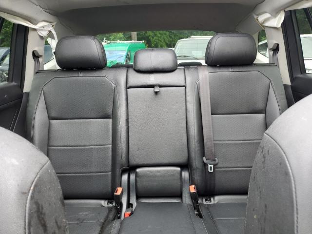 3VV2B7AX8LM022208 - 2020 VOLKSWAGEN TIGUAN SE Grau Foto 10