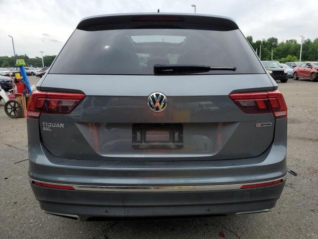 3VV2B7AX8LM022208 - 2020 VOLKSWAGEN TIGUAN SE Grau Foto 6