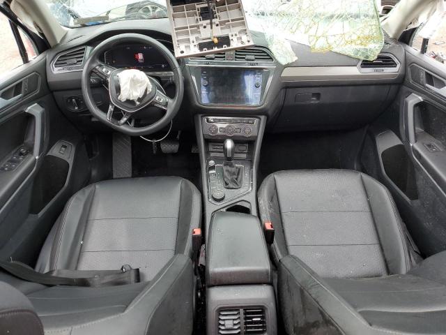 3VV2B7AX8LM022208 - 2020 VOLKSWAGEN TIGUAN SE Grau Foto 8