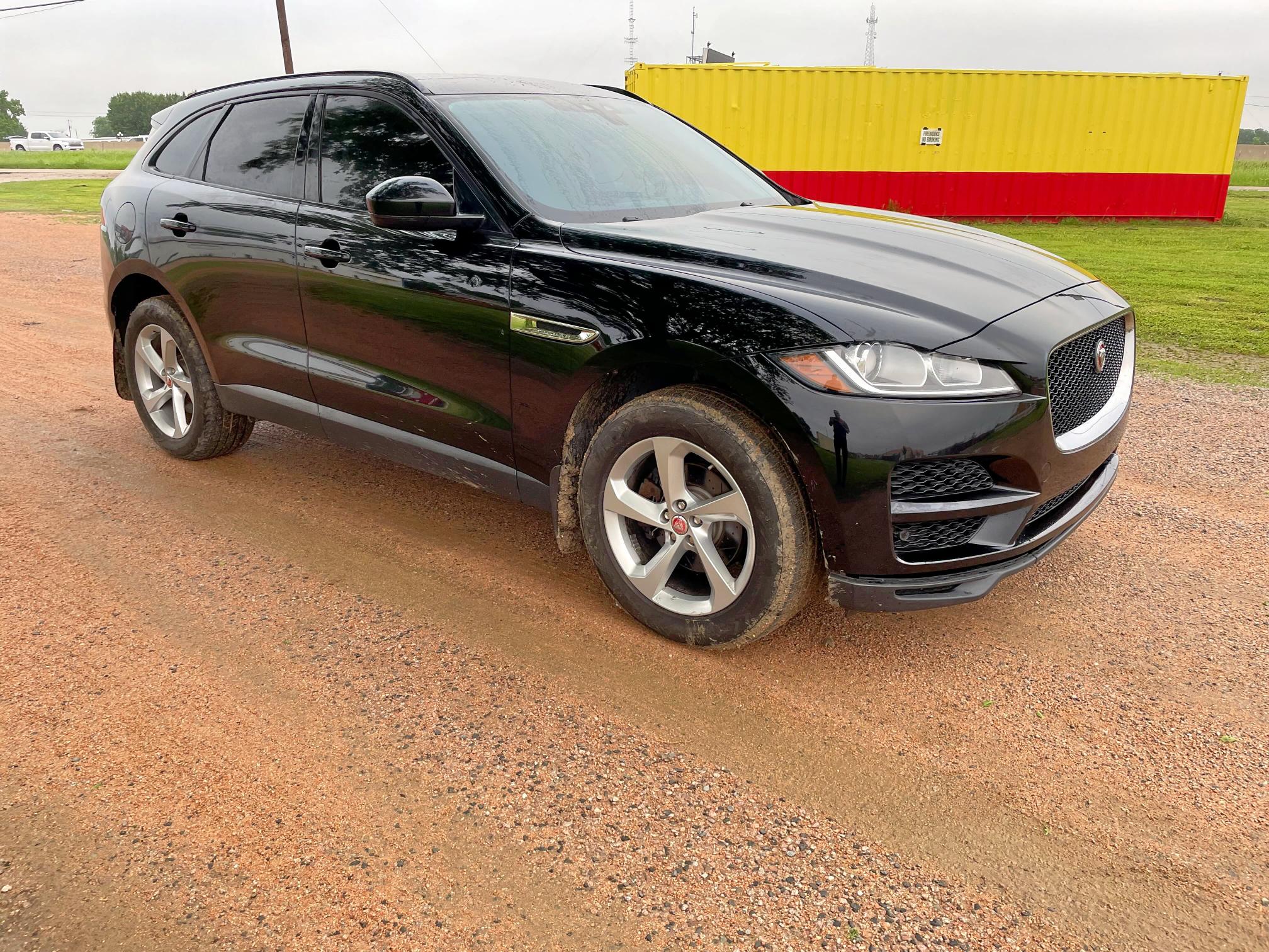 2017 JAGUAR F-PACE PREMIUM, null