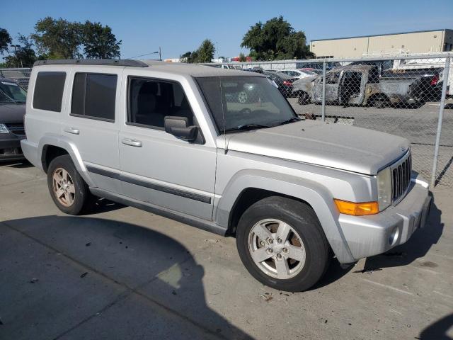 1J8HH48N17C548142 - 2007 JEEP COMMANDER 银色 照片 4