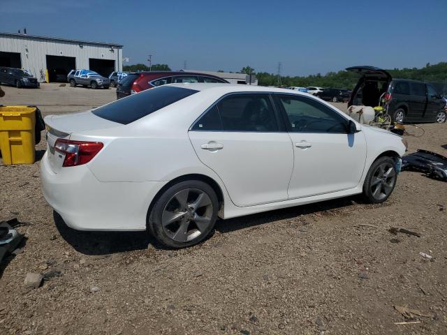 4T1BF1FK8CU619976 - 2012 TOYOTA CAMRY BASE WHITE photo 3