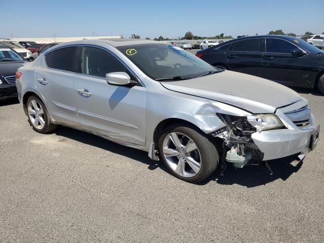 19VDE1F79DE011873 - 2013 ACURA ILX 20 TECH SILVER photo 4