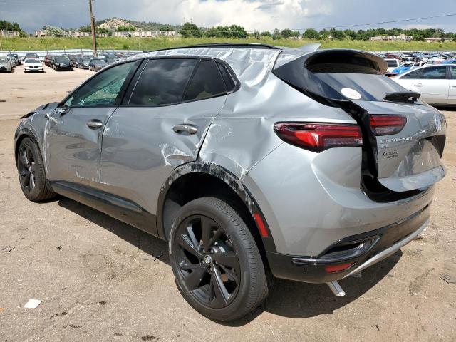 LRBFZPR47PD017703 - 2023 BUICK ENVISION ESSENCE أبيض صورة 2