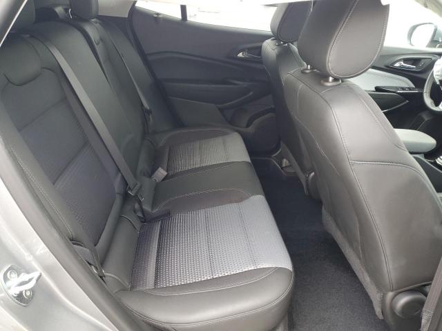 KL77LHE26RC044141 - 2024 CHEVROLET TRAX 1LT SILVER photo 10