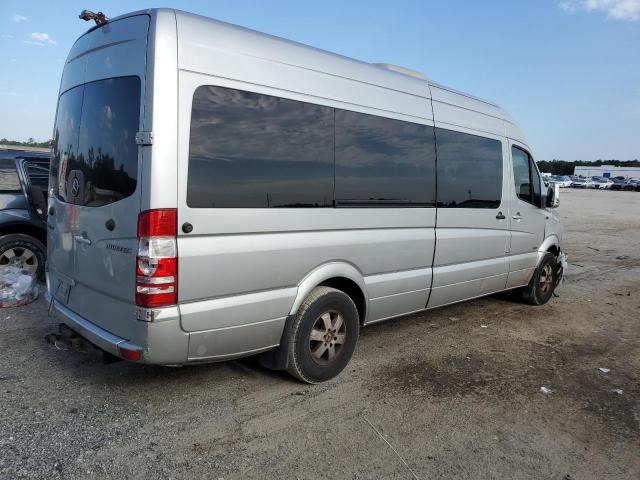 WDZPE8CC3B5588065 - 2011 MERCEDES-BENZ SPRINTER 2500 SILVER photo 3