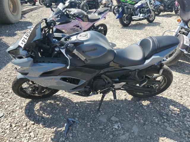 ML5EXER13RDAC6794 - 2024 KAWASAKI EX650 R GRAY photo 3