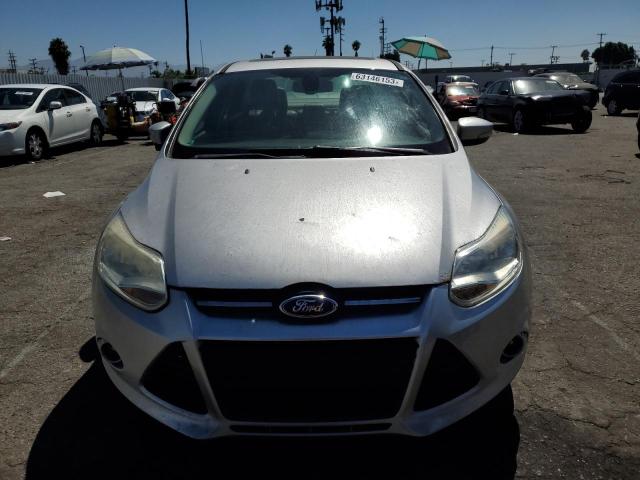 1FAHP3H21CL377516 - 2012 FORD FOCUS SEL SILVER photo 5