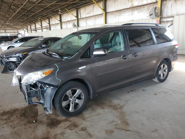 2013 TOYOTA SIENNA LE, 