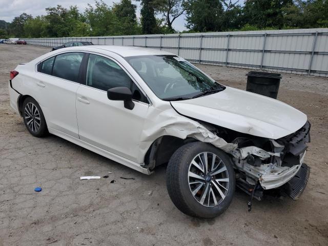 4S3BNAB62J3015343 - 2018 SUBARU LEGACY 2.5I WHITE photo 4