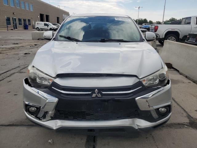 JA4AR3AW5JZ035624 - 2018 MITSUBISHI OUTLANDER ES SILVER photo 5