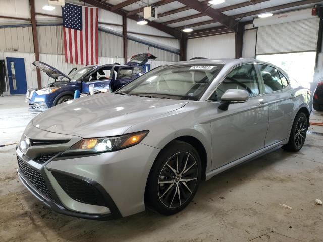 4T1G11BK7RU113302 - 2024 TOYOTA CAMRY SE NIGHT SHADE SILVER photo 1