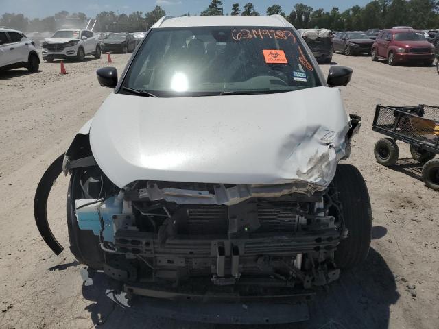 3N1CP5DV9LL568916 - 2020 NISSAN KICKS SR WHITE photo 5